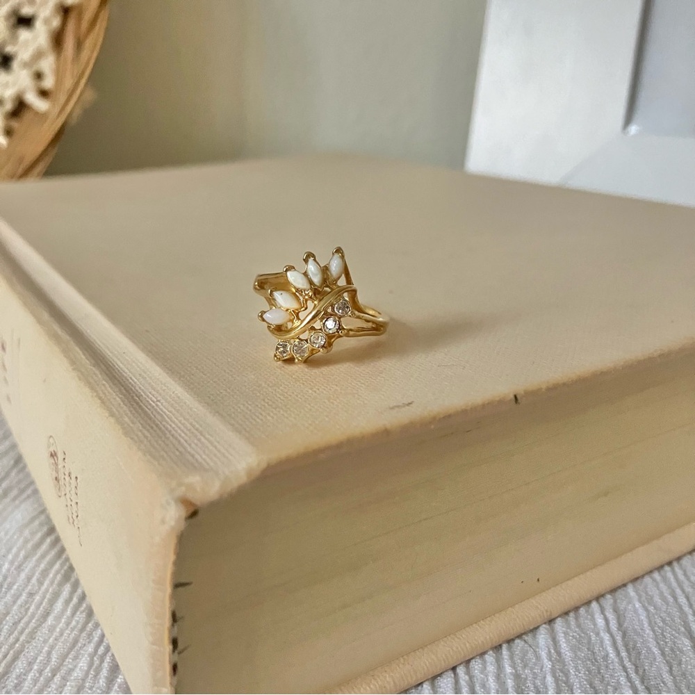 Uncas Bypass Opal Crystal Statement Ring Crystal … - image 3